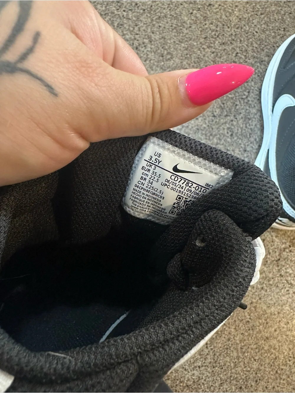 Nike Black/White High-Top Sneakers